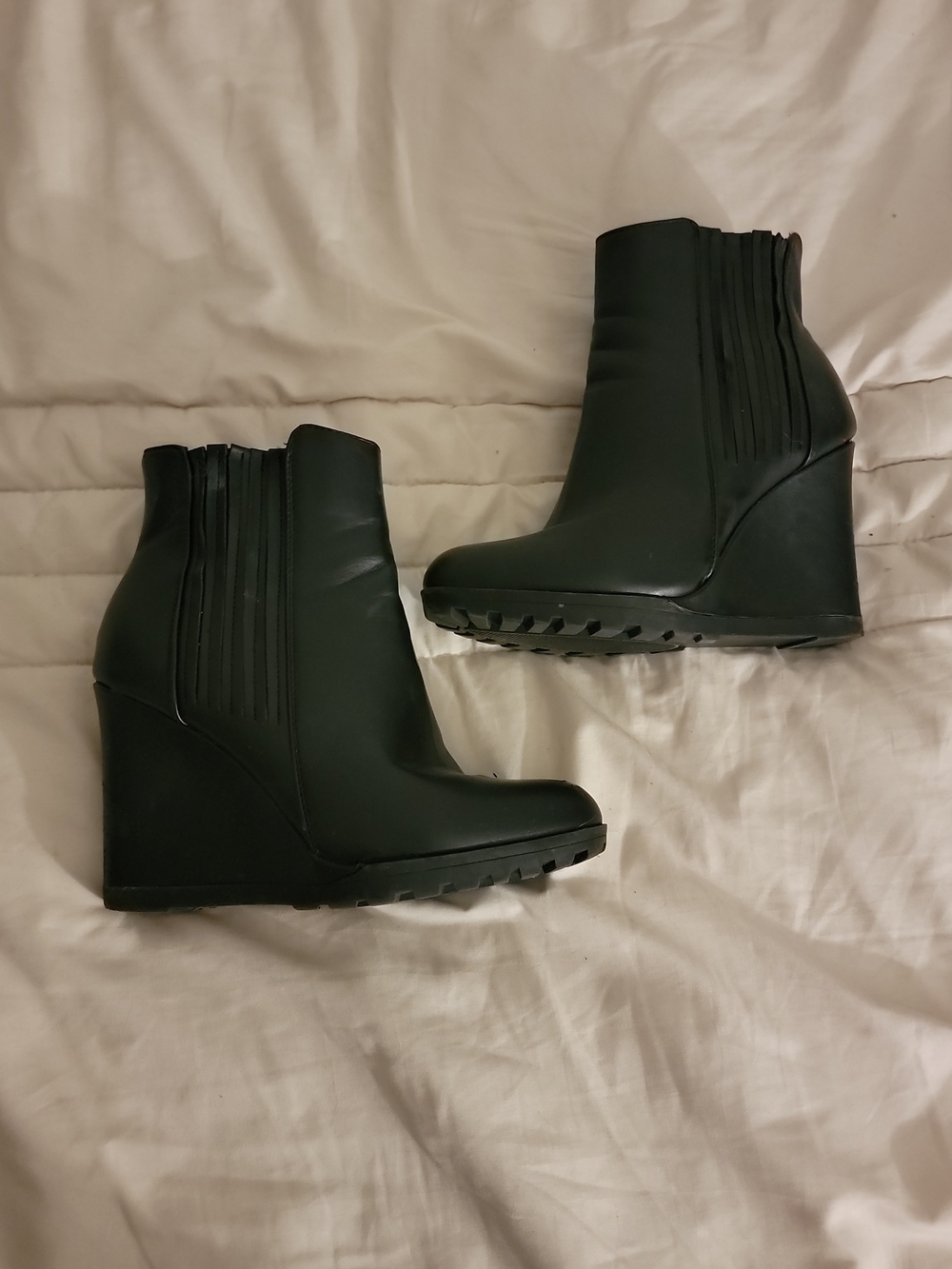 Shoe Dazzle Black Wedge Ankle Booties